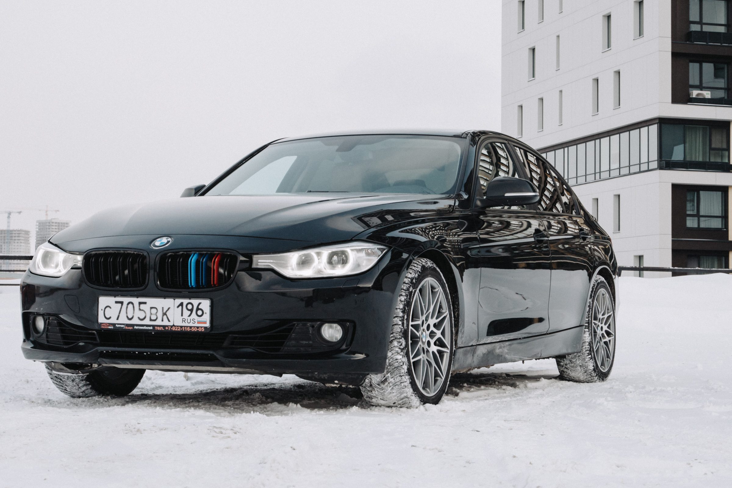 BMW 3 - Аренда авто в Екатеринбурге